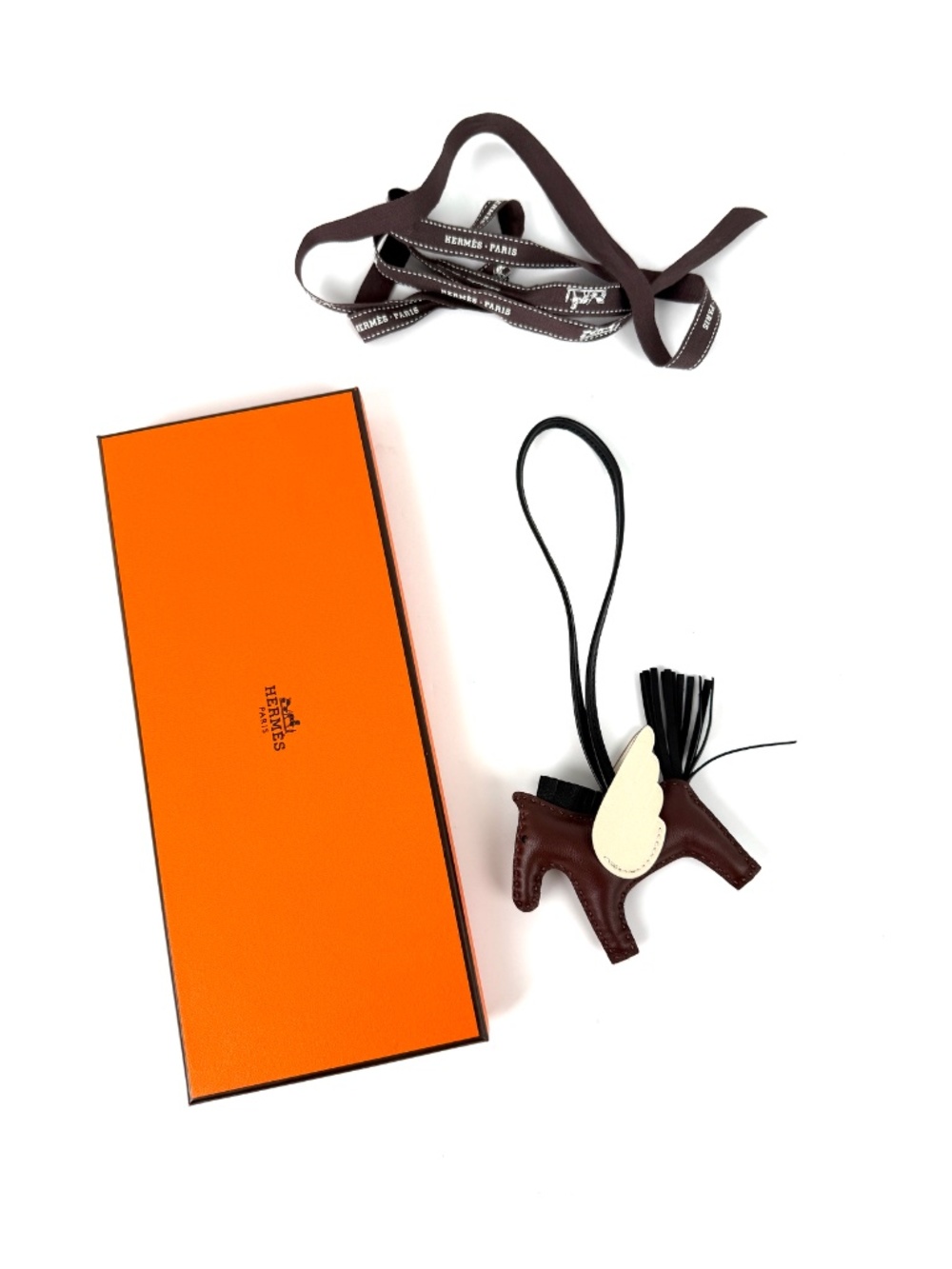 Hermes Pegasus Rodeo Terre Noir Craie Milo Lambskin PM Bag Charm New - Picture 3 of 9